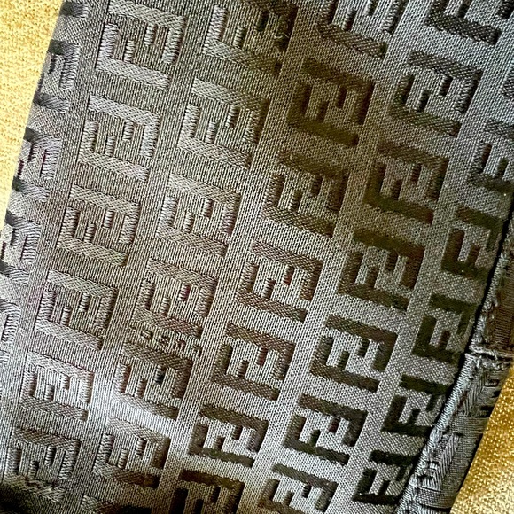 Authentic fendi baguette - Picture 14 of 17